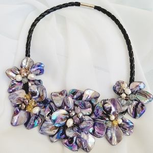 Genuine Baroque Mother of Pearls Flower Knitted Necklace Nwt